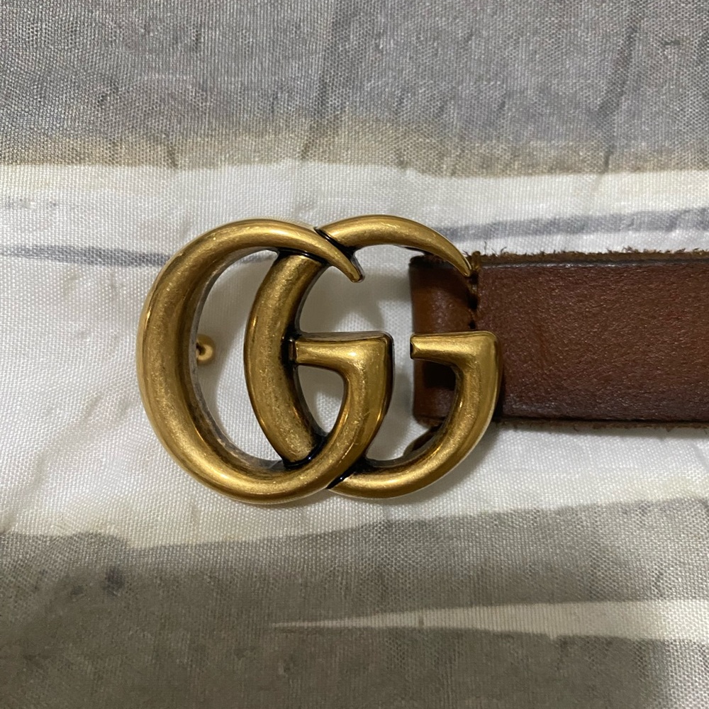 GUCCI- THIN BELT WITH DOUBLE G BUCKLE